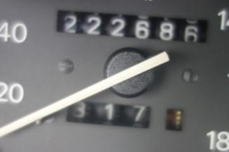 Pare choc avant PEUGEOT 106