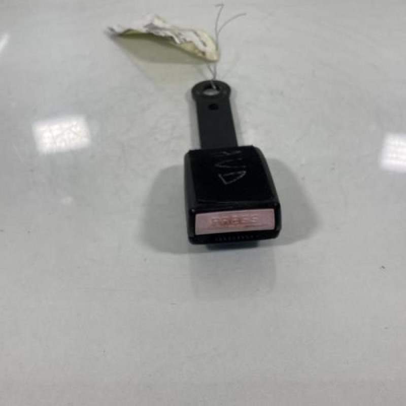 Attache ceinture avant droit PEUGEOT 206 Photo n°1