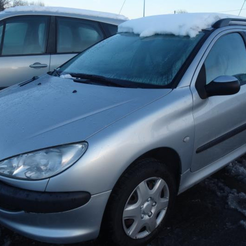 Attache ceinture avant droit PEUGEOT 206 Photo n°4
