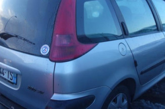 Attache ceinture avant droit PEUGEOT 206
