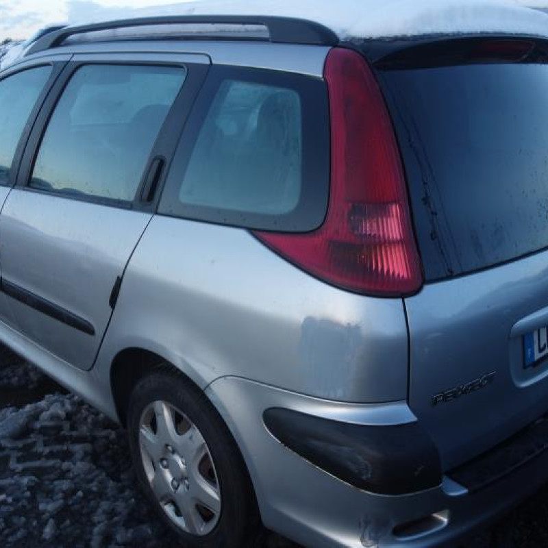Attache ceinture avant droit PEUGEOT 206 Photo n°7