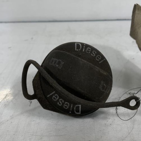 Bouchon de carburant VOLKSWAGEN PASSAT 5 Photo n°1