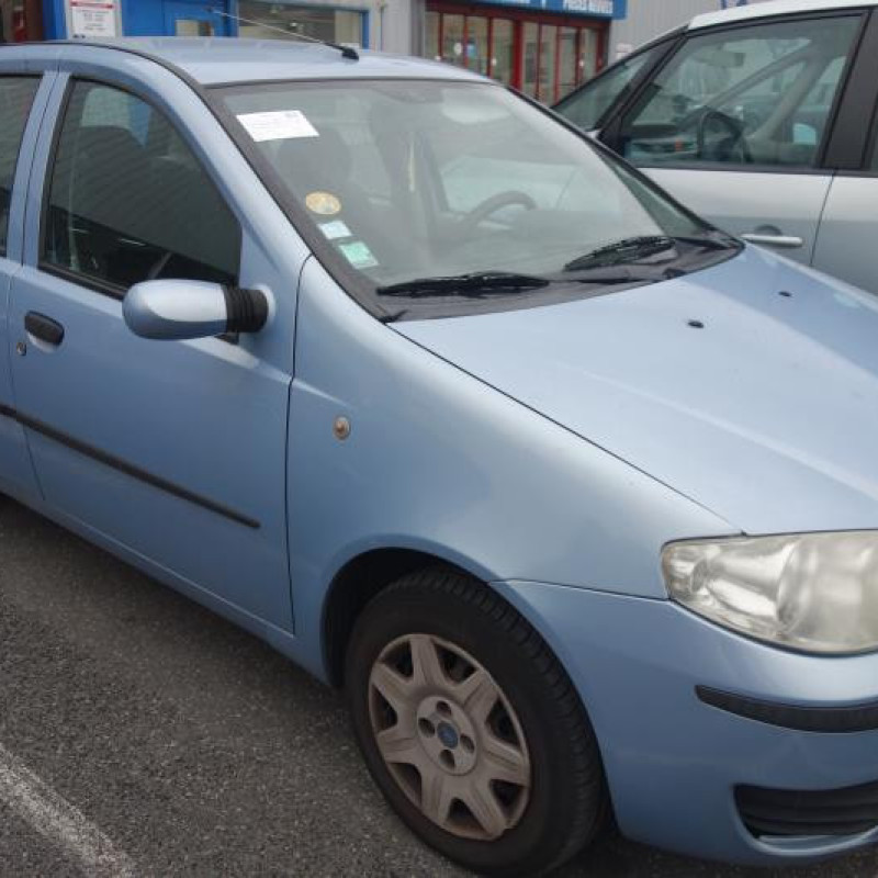 Attache ceinture arriere droit FIAT PUNTO 2 Photo n°5