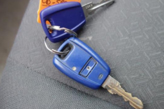 Pretensionneur de ceinture avant droit FIAT PUNTO 2