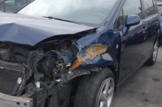 Boite a gants TOYOTA COROLLA VERSO 2