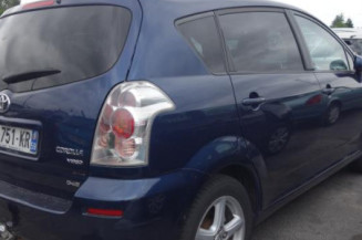 Boite a gants TOYOTA COROLLA VERSO 2
