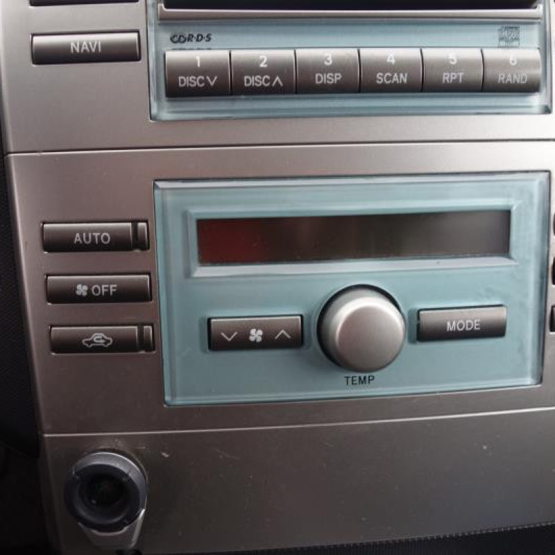 Boite a gants TOYOTA COROLLA VERSO 2 Photo n°7
