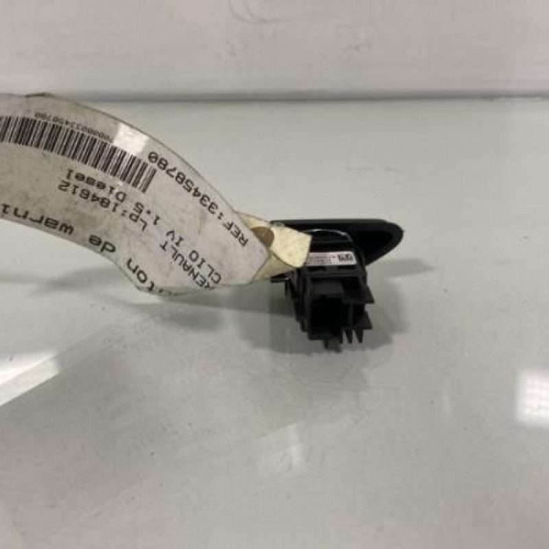 Bouton de warning RENAULT CLIO 4 Photo n°3