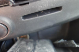 Bouton de warning RENAULT CLIO 4