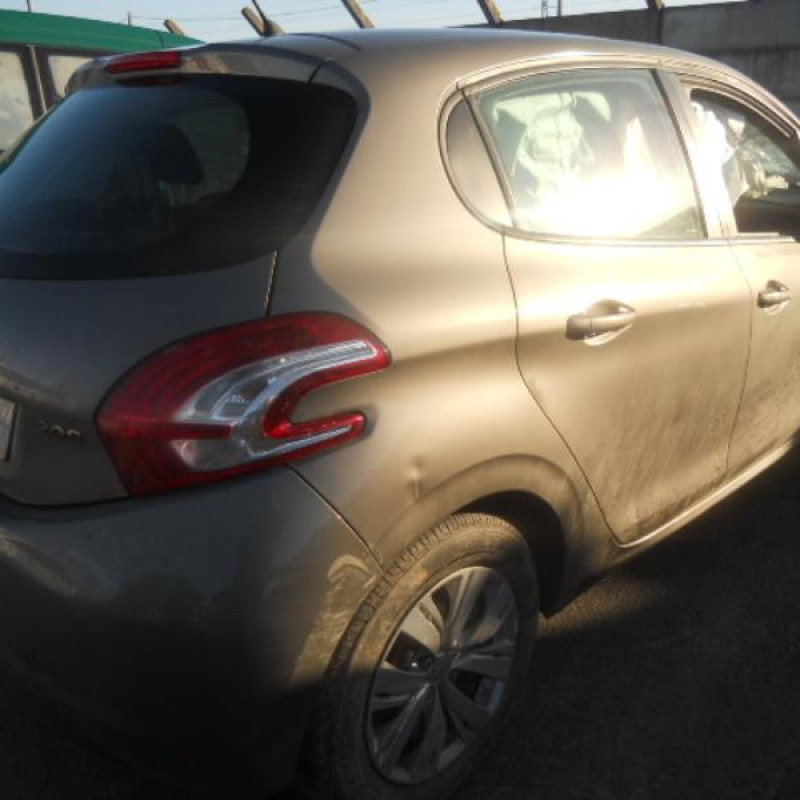 Trappe d'essence PEUGEOT 208 1 Photo n°6