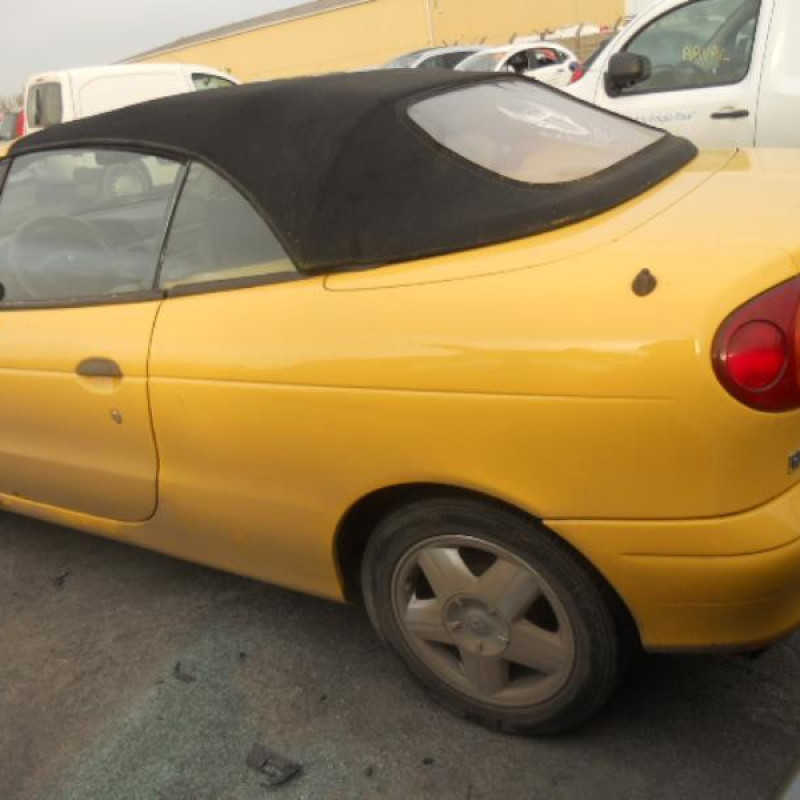 Malle/Hayon arriere RENAULT MEGANE 1 Photo n°6