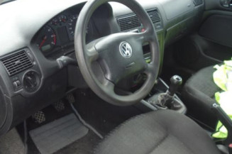Ceinture arriere gauche VOLKSWAGEN GOLF 4