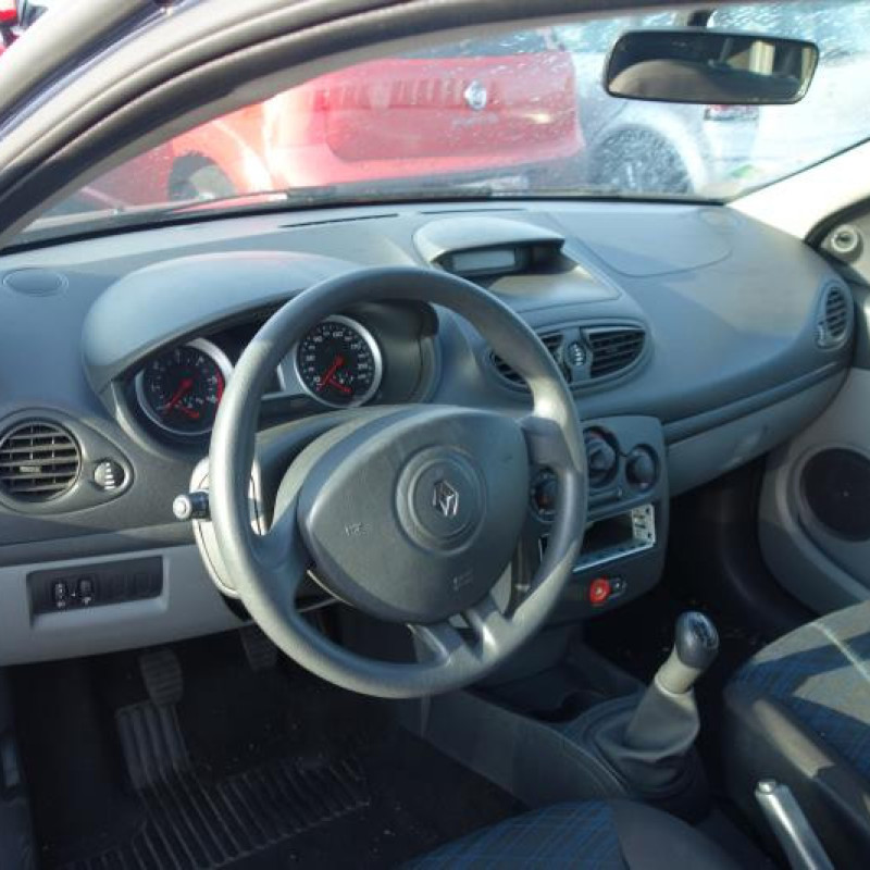 Pretensionneur de ceinture arriere gauche RENAULT CLIO 3 Photo n°8