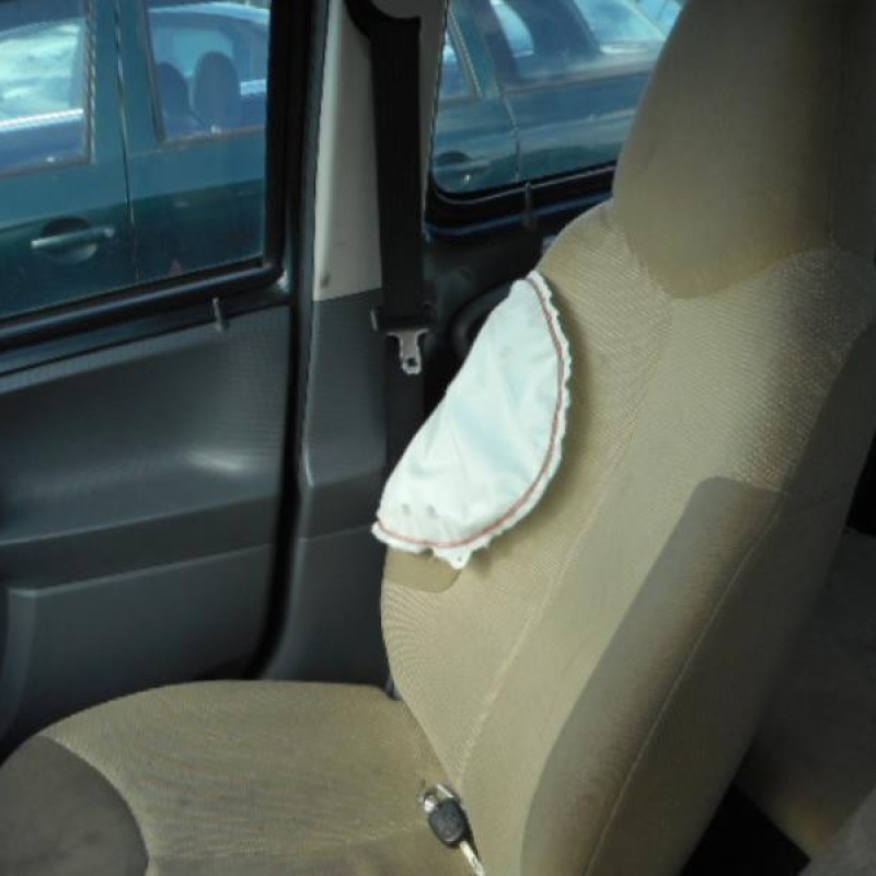 Ceinture arriere droit PEUGEOT 107 Photo n°9