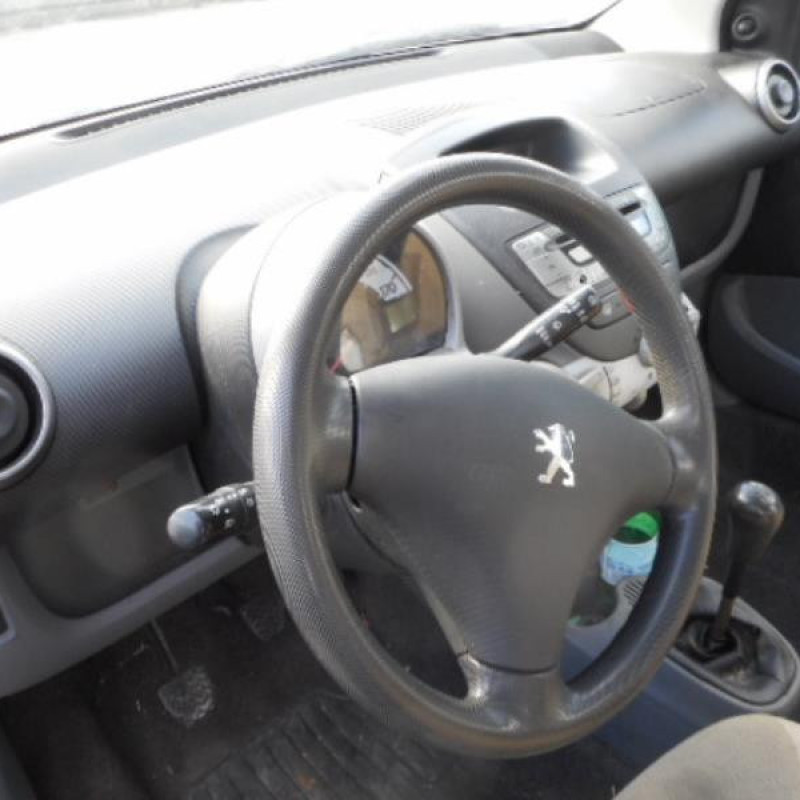 Ceinture arriere droit PEUGEOT 107 Photo n°10