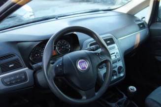 Pretensionneur de ceinture avant droit FIAT GRANDE PUNTO