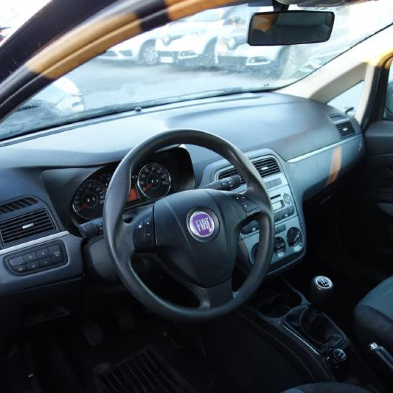 Pretensionneur de ceinture avant droit FIAT GRANDE PUNTO Photo n°8