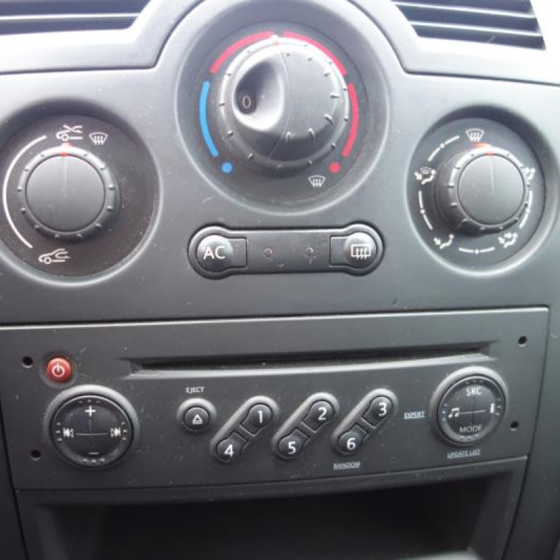 Pretensionneur de ceinture arriere gauche RENAULT MEGANE 2 Photo n°9