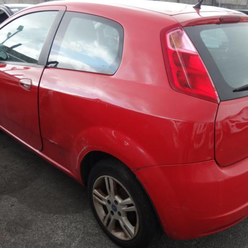 Malle/Hayon arriere FIAT GRANDE PUNTO Photo n°7