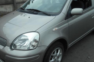 Retroviseur droit TOYOTA YARIS 1