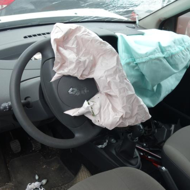 Renfort pare choc arriere (traverse) RENAULT TWINGO 2 Photo n°6