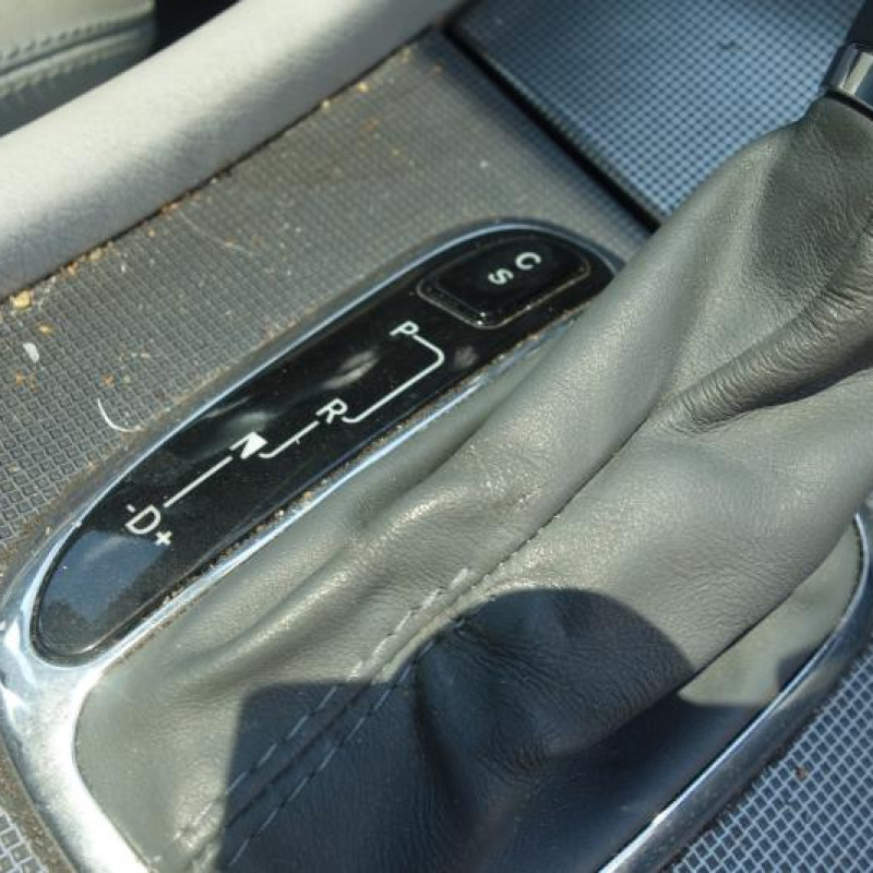 Pretensionneur de ceinture arriere gauche MERCEDES CLASSE C 203 Photo n°9