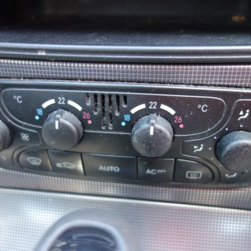 Pretensionneur de ceinture arriere gauche MERCEDES CLASSE C 203 Photo n°10