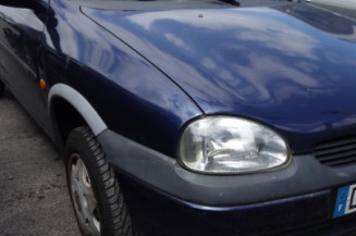 Etrier avant droit (freinage) OPEL CORSA B