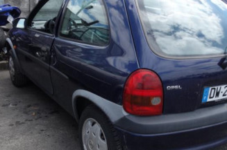 Etrier avant droit (freinage) OPEL CORSA B