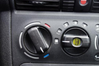 Etrier avant droit (freinage) OPEL CORSA B