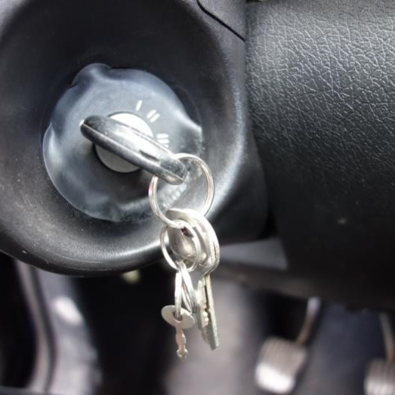 Etrier avant droit (freinage) OPEL CORSA B Photo n°9