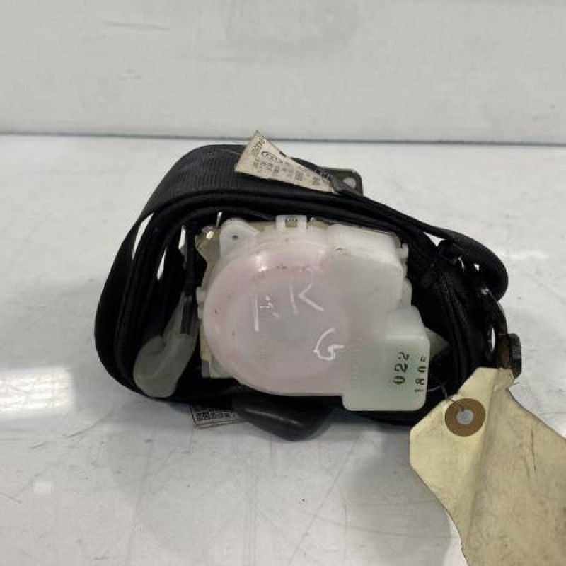 Ceinture arriere gauche TOYOTA YARIS 2 Photo n°1