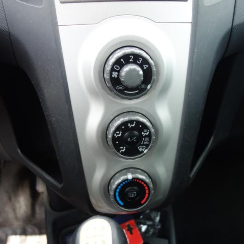 Ceinture arriere gauche TOYOTA YARIS 2 Photo n°9