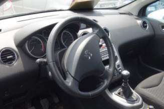 Pretensionneur de ceinture avant droit PEUGEOT 308 1 SW