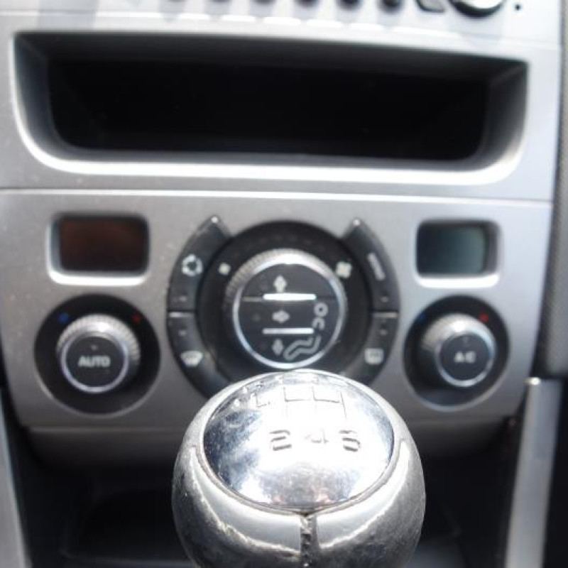 Pretensionneur de ceinture avant droit PEUGEOT 308 1 SW Photo n°11