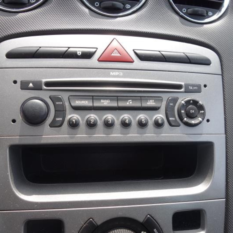 Pretensionneur de ceinture avant droit PEUGEOT 308 1 SW Photo n°12
