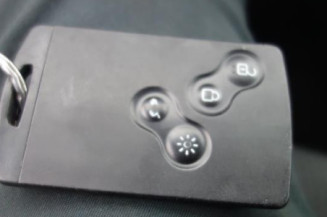 Pretensionneur de ceinture arriere gauche RENAULT LAGUNA 3