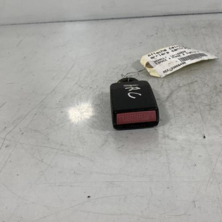 Attache ceinture arriere centrale RENAULT ESPACE 4