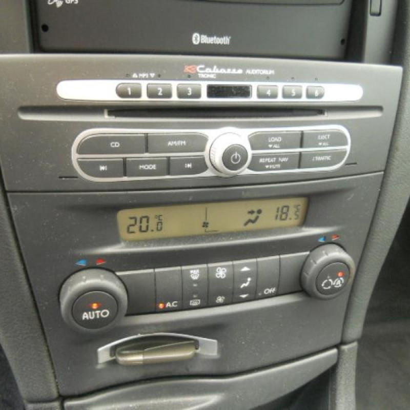 Trappe d'essence RENAULT LAGUNA 2 Photo n°10