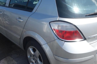 Pretensionneur de ceinture avant gauche OPEL ASTRA H
