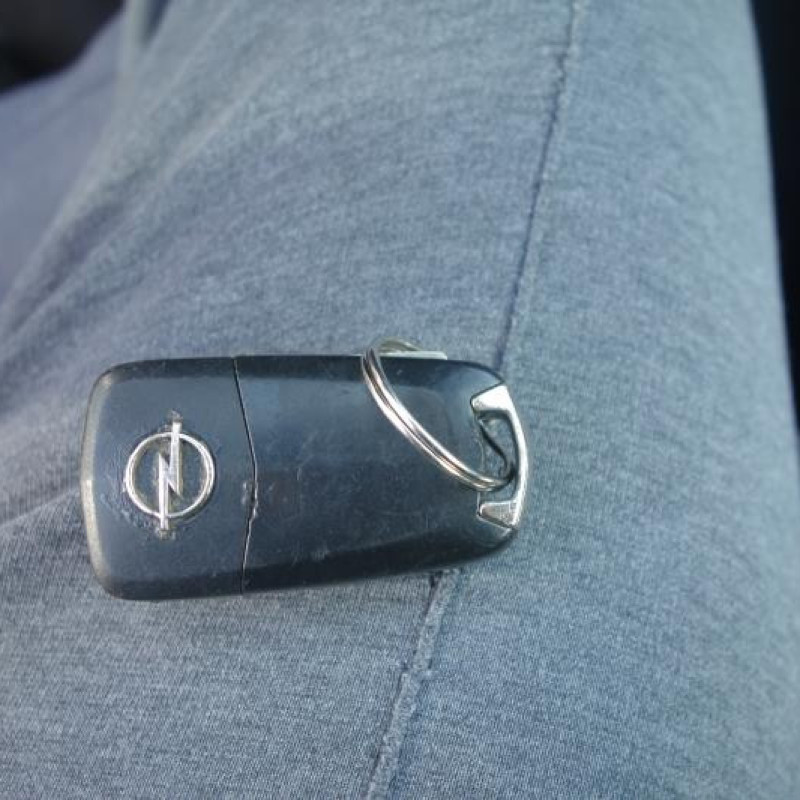 Pretensionneur de ceinture avant gauche OPEL ASTRA H Photo n°11