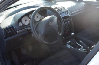 Attache ceinture avant droit PEUGEOT 407