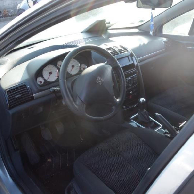 Attache ceinture avant droit PEUGEOT 407 Photo n°8