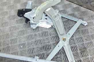 Leve vitre electrique avant gauche SUZUKI SWIFT 3 Photo n°1