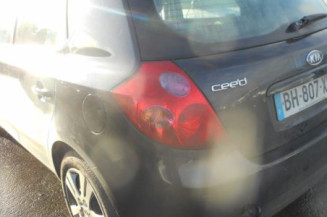 Trappe d'essence KIA CEE-D 1