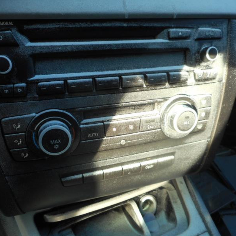 Interrupteur de leve vitre avant droit BMW SERIE 1 E81 Photo n°8