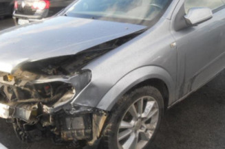 Poignee porte avant gauche OPEL ASTRA H