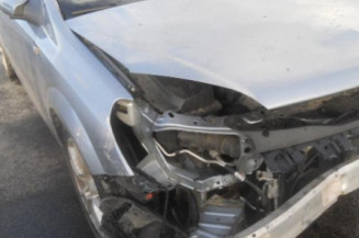 Poignee porte avant gauche OPEL ASTRA H