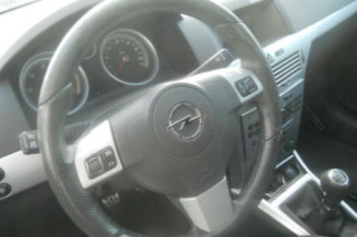 Poignee porte avant gauche OPEL ASTRA H
