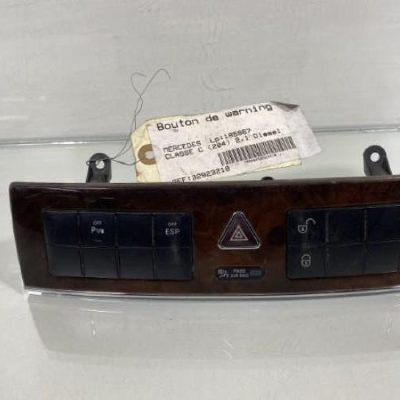 Bouton de warning MERCEDES CLASSE C 203 Photo n°1